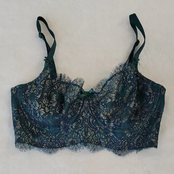 Victoria's Secret Dream Angels Underwire  Pushup Bra W/Out Padding 34D NWOT - Picture 4 of 12